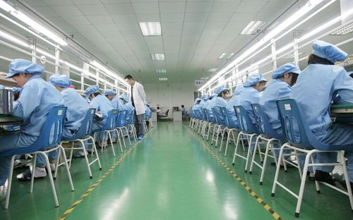 為何我國工廠紛紛搬往越南？世界工廠要開始轉移了嗎？這3點講透照明電器及配件的產業遷移